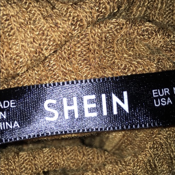 [SHEIN] Cropped Turtle Neck - Picture 2 of 2